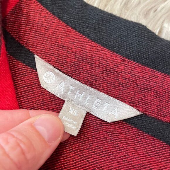 Athleta buffalo plaid button down, oversized shirt, extra small ￼ - Picture 3 of 6